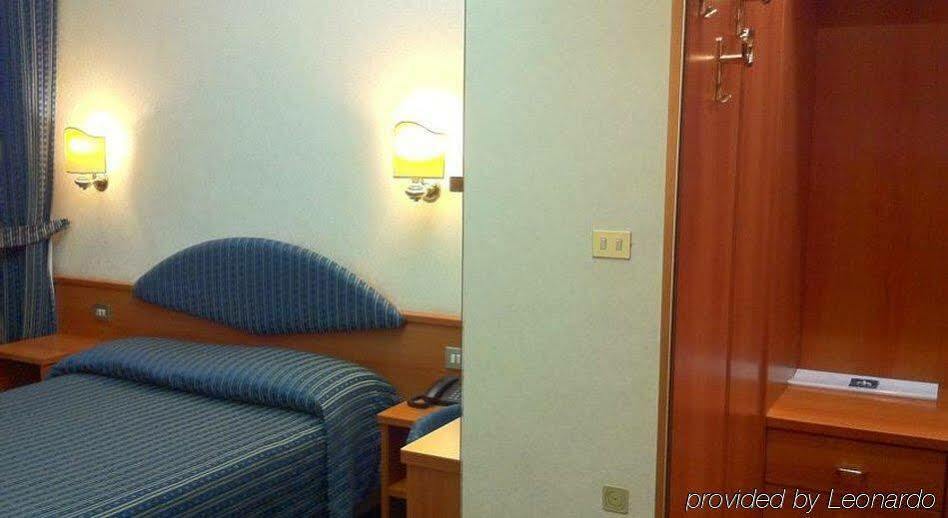 ホテル メック ミラノ エクステリア 写真